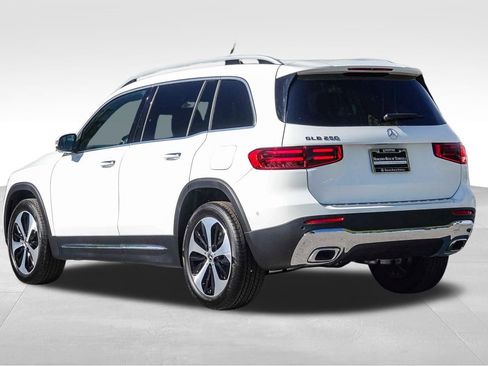 New 2026 Mercedes-Benz GLB 250 image 4