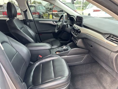 Used 2022 Ford Escape SEL image 15