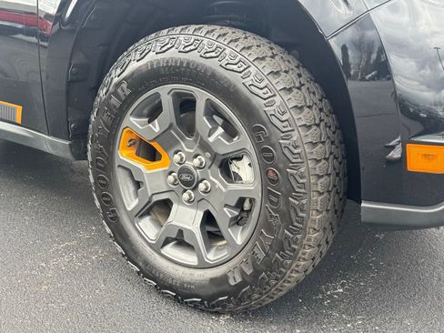 Used 2025 Ford Maverick Tremor image 21