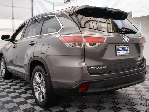 Used 2016 Toyota Highlander Limited Platinum AWD/4WD image 7