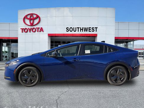 New 2026 Toyota Prius Plug-In Hybrid FWD image 3