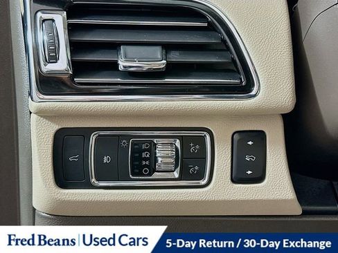 Certified 2022 Lincoln Navigator L Reserve image 12