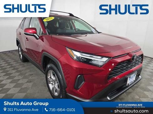 Used 2022 Toyota RAV4 XLE w/ Convenience Package image 1