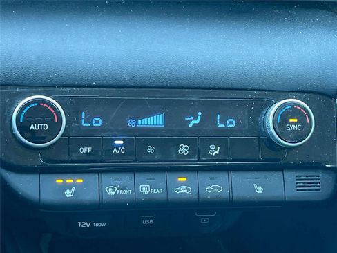 Used 2021 Hyundai Elantra SEL w/ Convenience Package FWD image 17