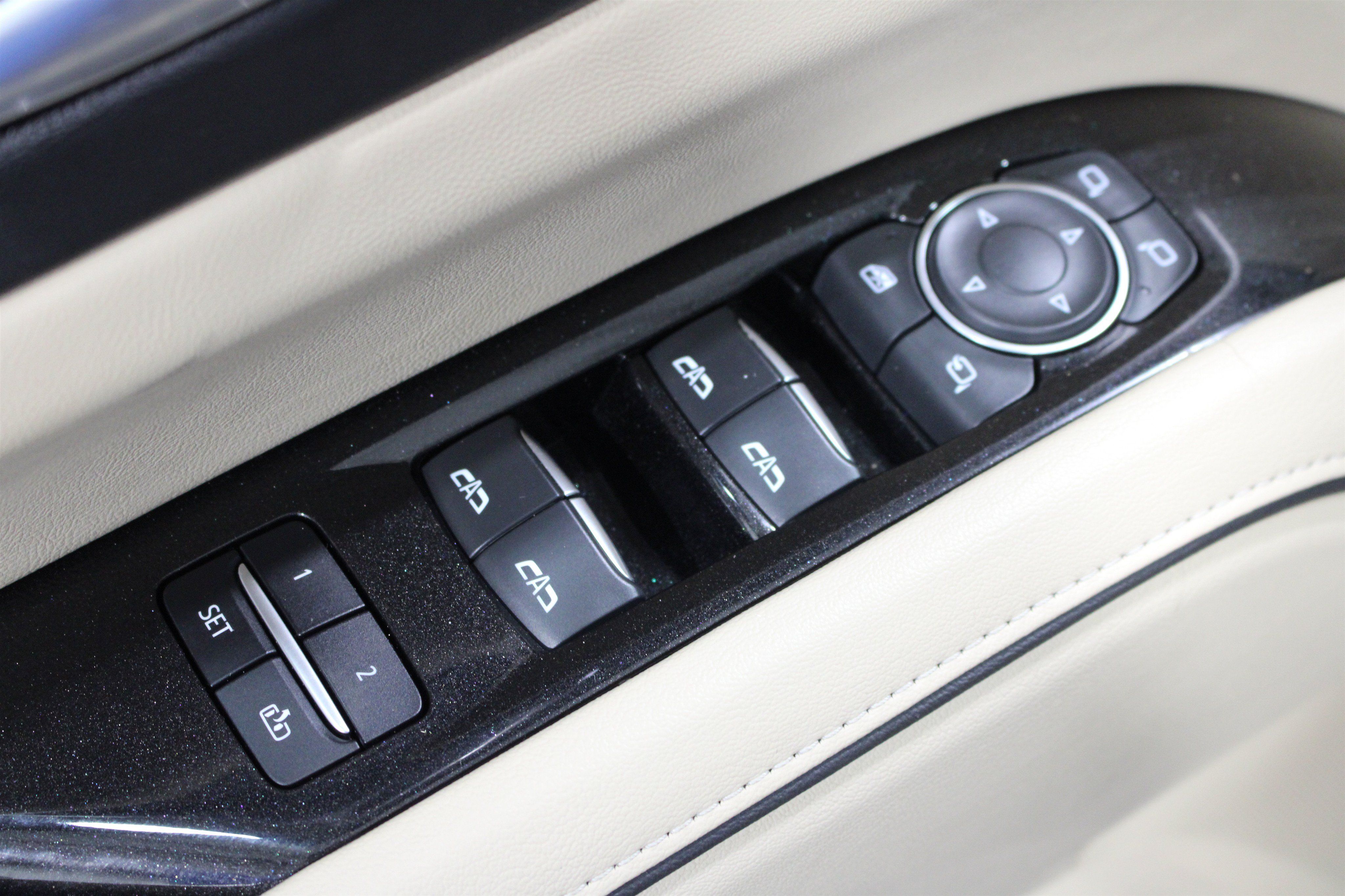 Used 2021 Cadillac Escalade Premium Luxury w/ Driver Assist Tech Package AWD/4WD image 7