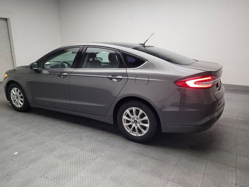 Used 2018 Ford Fusion S image 3