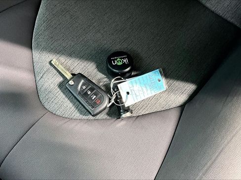 Used 2024 Toyota Camry LE FWD image 15
