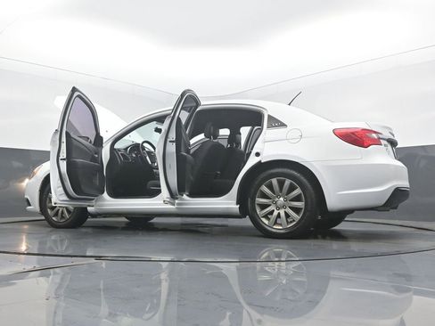 Used 2014 Chrysler 200 Touring image 56