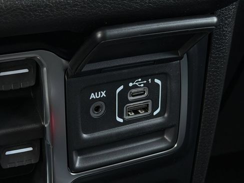 New 2026 Jeep Gladiator Sport AWD/4WD image 13