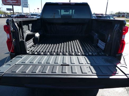 Certified 2022 Chevrolet Silverado 1500 LTZ w/ LTZ Convenience Package II image 17