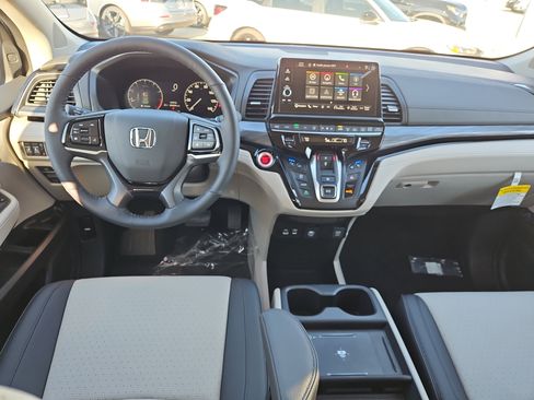 New 2026 Honda Odyssey Elite image 9