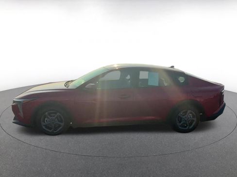 Used 2025 Kia K4 LXS image 9