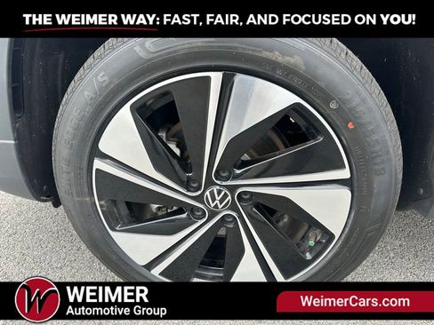 Used 2024 Volkswagen Taos SE AWD/4WD image 29