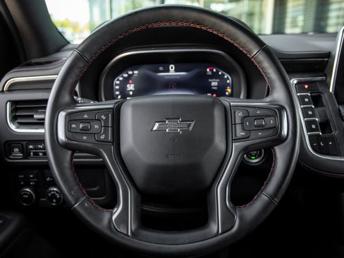 Used 2023 Chevrolet Suburban RST w/ Luxury Package image 23