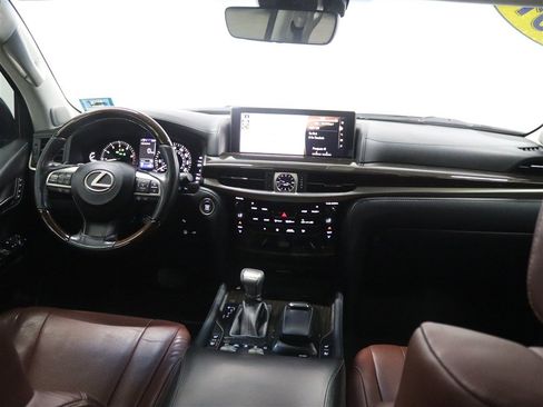 Used 2019 Lexus LX 570 4WD w/ Luxury Package image 36