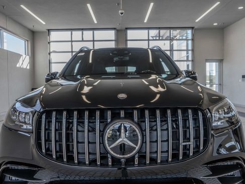New 2026 Mercedes-Benz GLS 63 AMG 4MATIC image 23