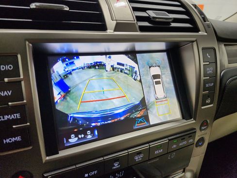 Used 2020 Lexus GX 460 Luxury w/ Accessory Package AWD/4WD image 22