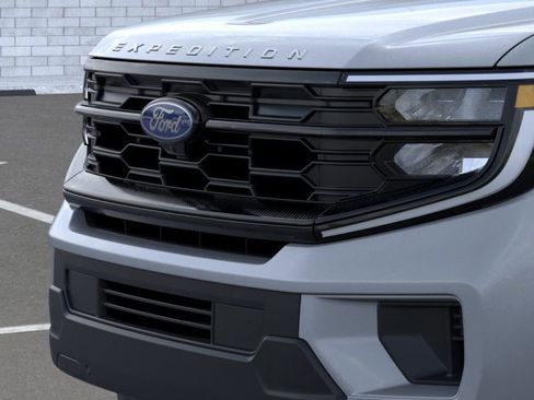 New 2026 Ford Expedition Active image 17
