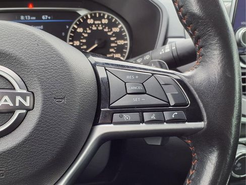 Used 2024 Nissan Altima 2.5 SR FWD image 17