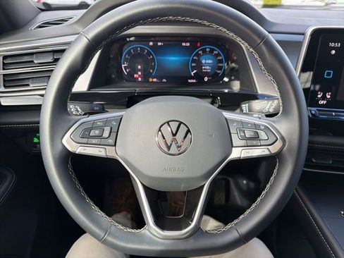 Certified 2024 Volkswagen Atlas Cross Sport SE image 10