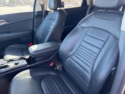 Used 2023 Kia Sportage SX image 10