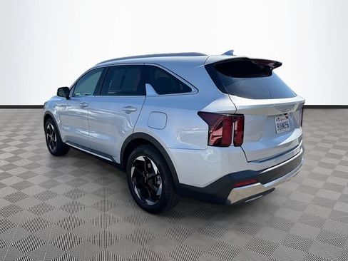 Used 2025 Kia Sorento EX FWD image 5