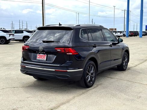 Used 2022 Volkswagen Tiguan SE image 6