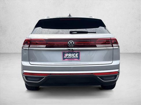 Used 2024 Volkswagen Atlas Cross Sport SE FWD image 6