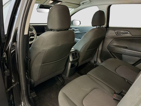 Used 2024 Kia Sportage LX image 27