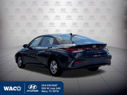New 2026 Hyundai Elantra SE image 6