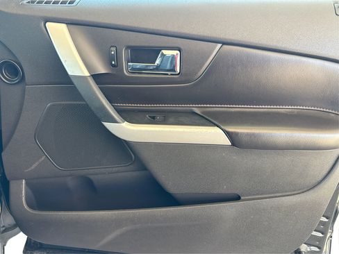 Used 2013 Ford Edge SEL image 22