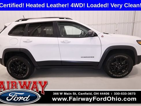 Used 2019 Jeep Cherokee Trailhawk w/ Cold Weather Group AWD/4WD image 1