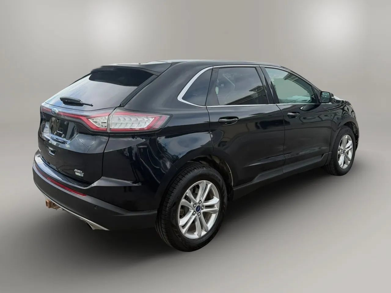 Used 2018 Ford Edge SEL w/ Equipment Group 201A AWD/4WD image 7