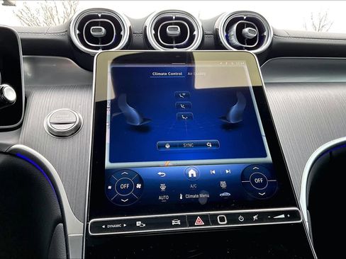 Certified 2025 Mercedes-Benz GLC 300 4MATIC image 35