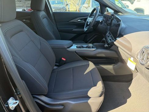 New 2026 Chevrolet Equinox EV LT image 24