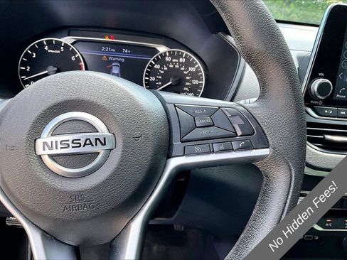 Used 2022 Nissan Altima 2.5 SV FWD image 16