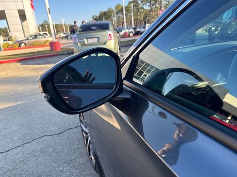 Used 2024 Honda Civic Touring image 14