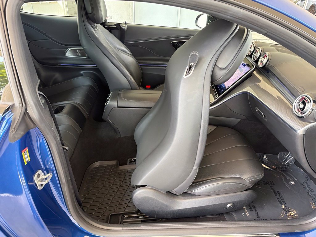 Used 2025 Mercedes-Benz CLE 300 4MATIC Coupe image 32