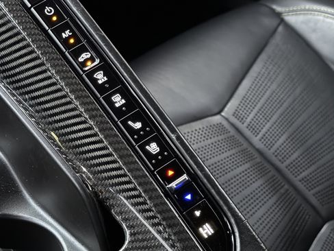 Used 2023 Chevrolet Corvette Z06 w/ Z07 Performance Package image 32