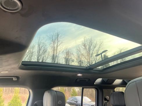 New 2026 Land Rover Defender 110 V8 image 19