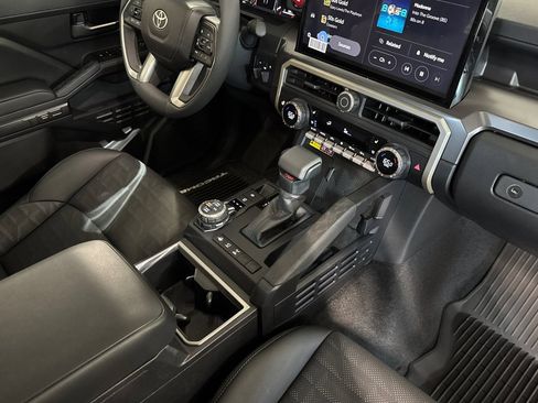 New 2026 Toyota Tacoma TRD Off-Road w/ TRD Off Road Premium Package AWD/4WD image 18
