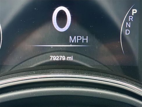 Used 2018 Jeep Grand Cherokee Limited image 14