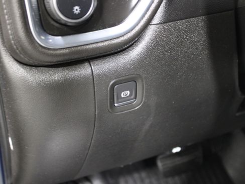 Used 2021 Chevrolet Silverado 1500 LT Trail Boss image 10