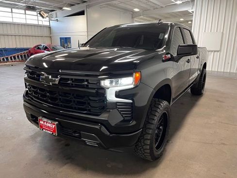 Used 2024 Chevrolet Silverado 1500 RST w/ Z71 Off-Road Package AWD/4WD image 7