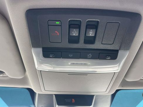 Used 2023 Nissan Rogue SL FWD image 23
