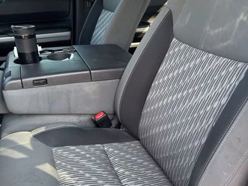 Used 2021 Toyota Tundra SR5 AWD/4WD image 5