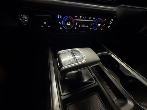 Used 2025 Chevrolet Silverado 1500 LTZ RWD image 16