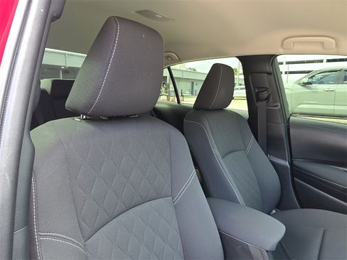 Certified 2025 Toyota Corolla LE image 15