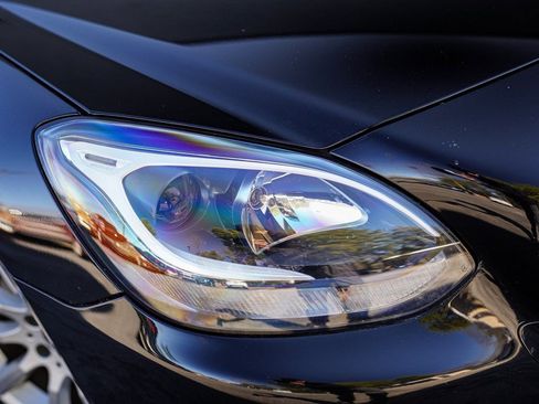 Used 2019 Mercedes-Benz SLC 300 image 9