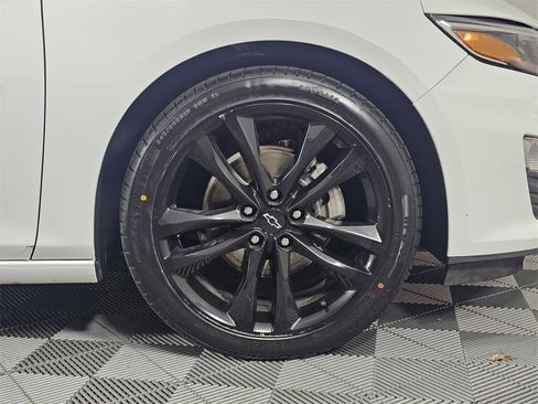 Used 2023 Chevrolet Malibu LT image 9